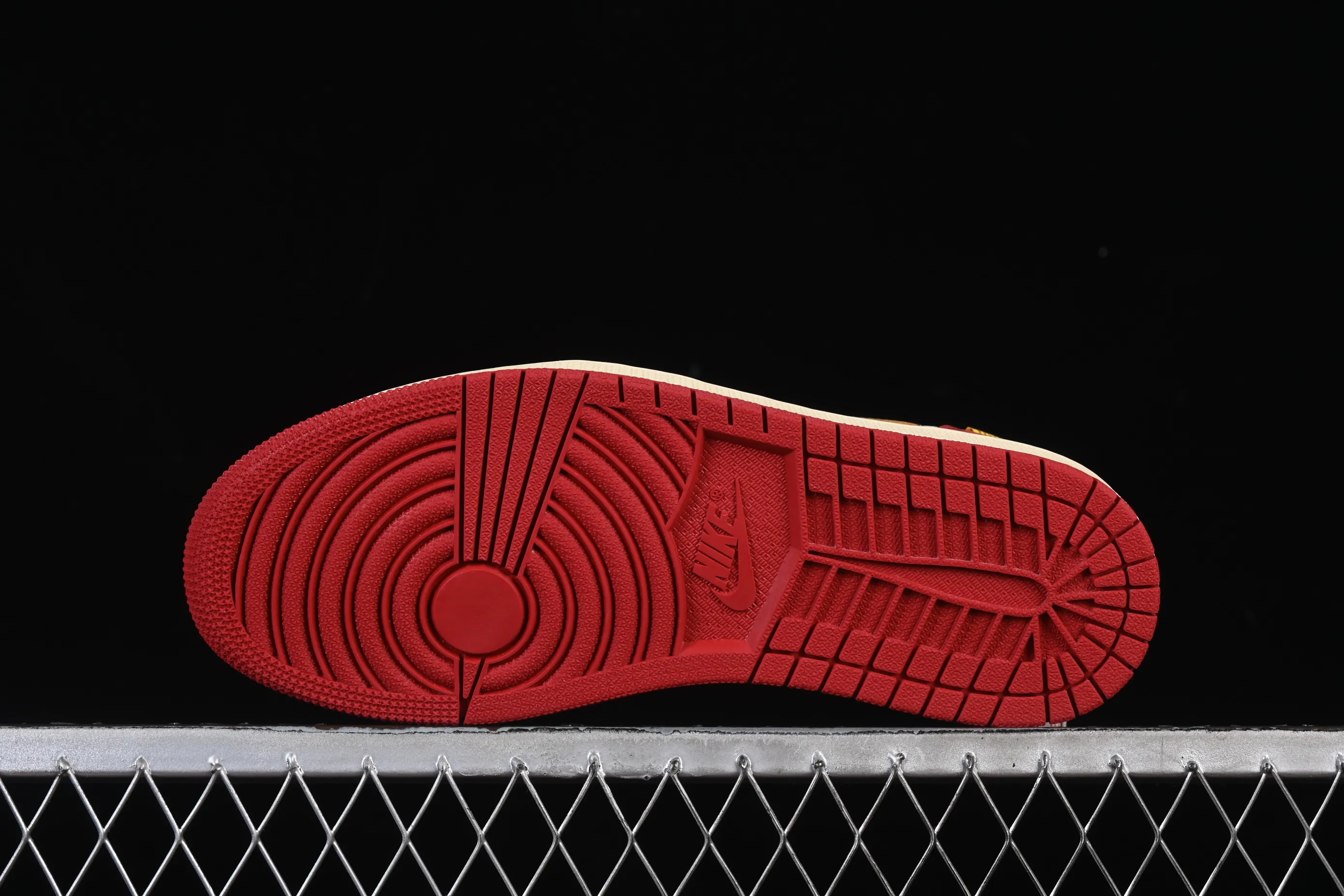 All categories Air Jordan Jordan series basketball shoes Air Jordan 1 Low Air Jordan 1 Low AJ1 Joe 1 UN white and red low-top cultural and casual sneakers HQ6998-600